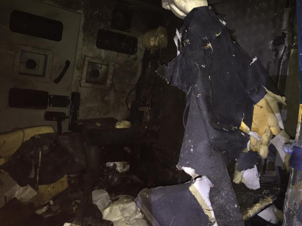 Foto 3 de 4 — Imagens mostram como ficou carro-forte depois do ataque dos criminosos